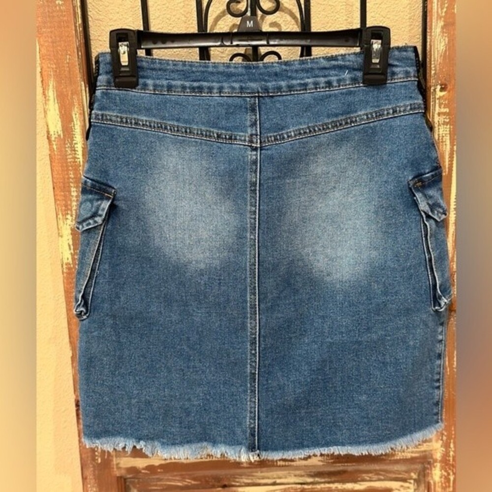 American Bazi women’s jean skirt - Picture 2 of 4